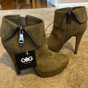 GBG heeled booties size 7 1/2